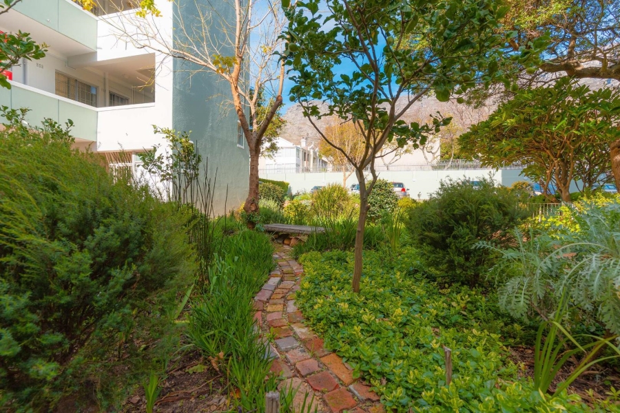 2 Bedroom Property for Sale in Oranjezicht Western Cape